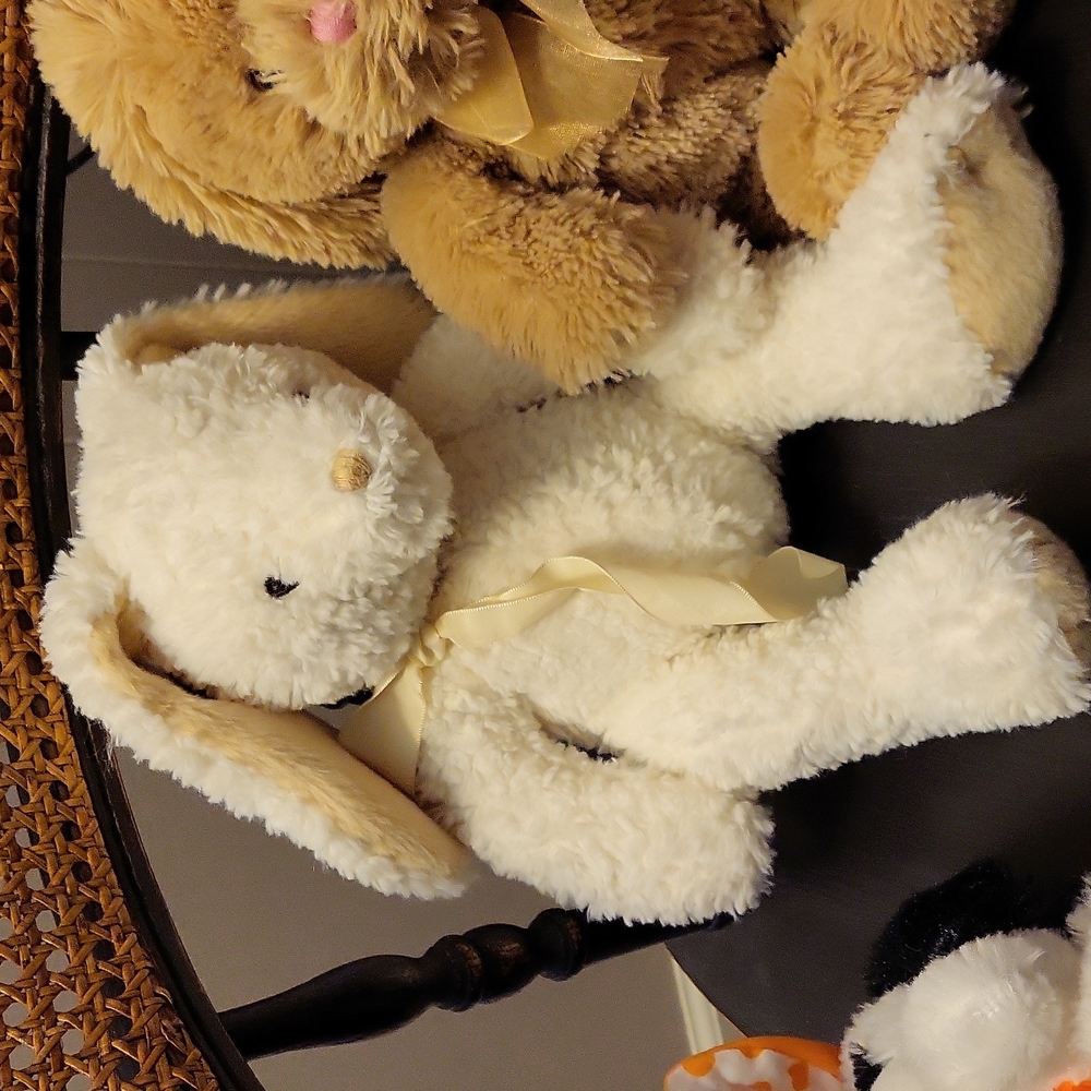 SALE--Easter lot of stuffed animals - Picture 3 of 7